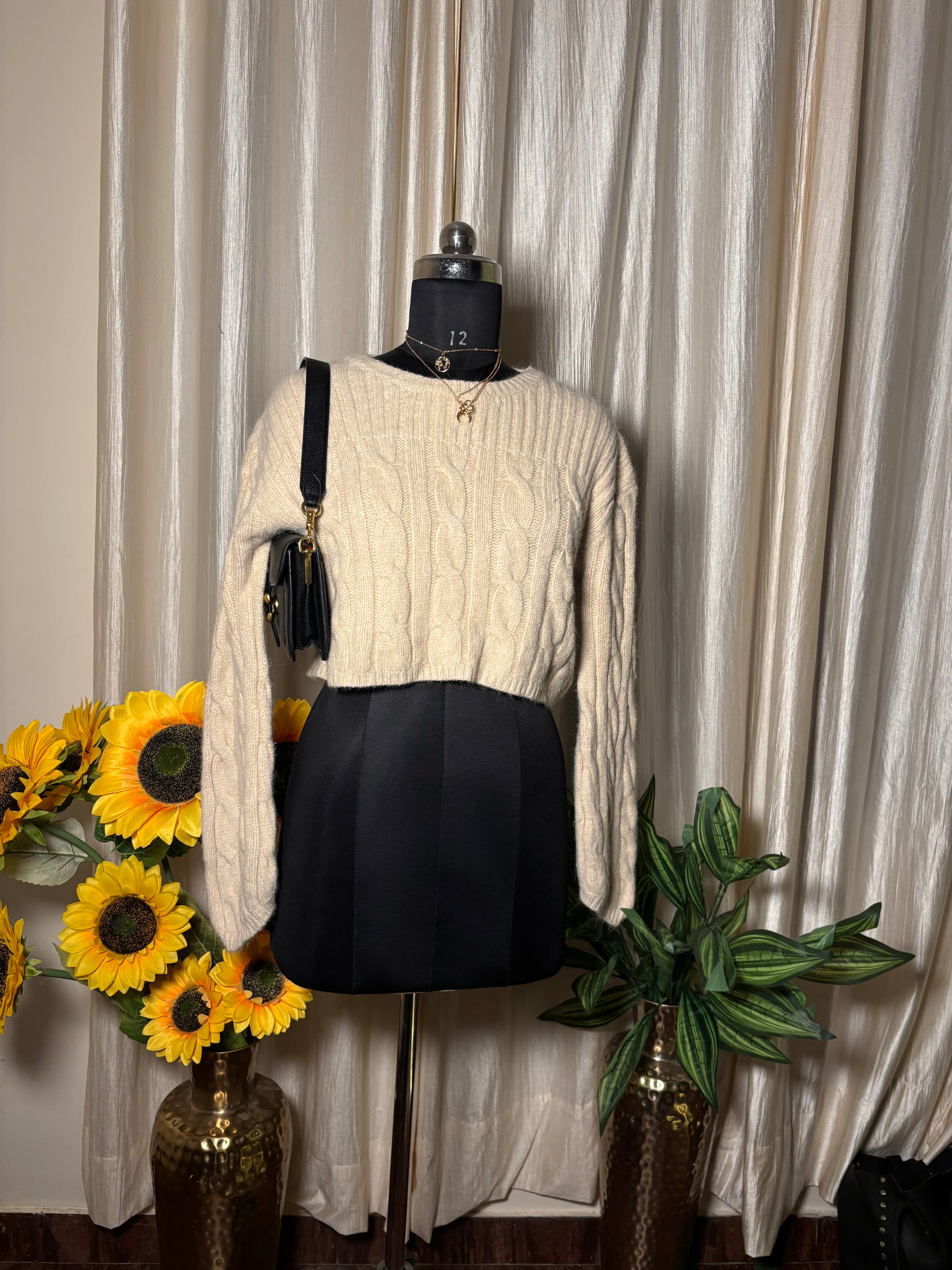 Beige textured pullover (crop oversized)